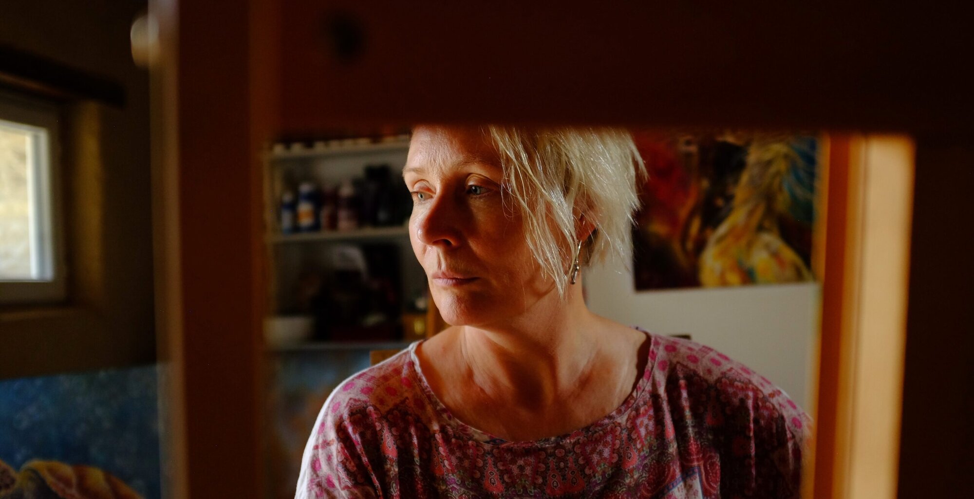 Close up photo of Tandy Pengelly Artist in her studio